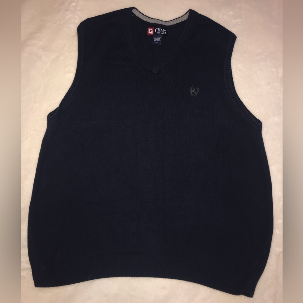 CHAPS Navy blue sweater vest. Sz L